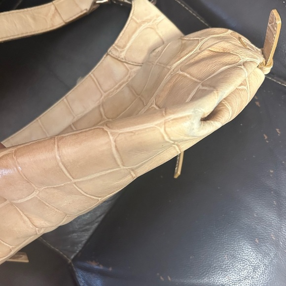 Dooney & Bourke Medium Cinzia Bag cream Croc - Picture 7 of 15